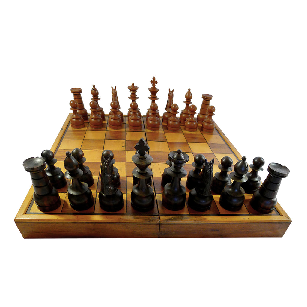 VAMSLOVE Large Unique Durable Modern Chess Set Wood