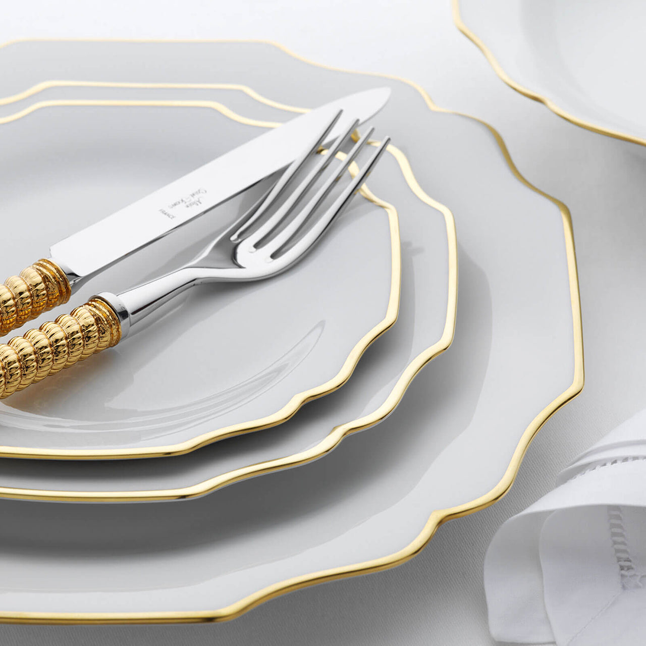"Belvedere" Dinner Plate White with 24K Gold Rim